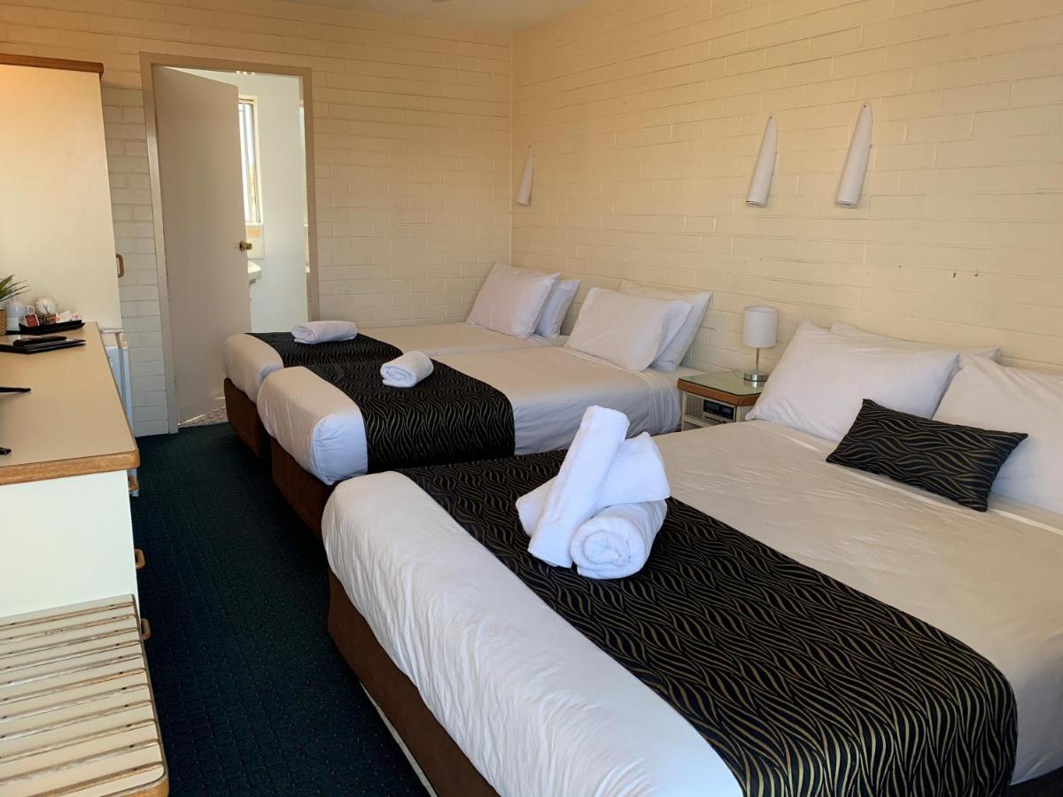 Crest Motor Inn Queanbeyan Exterior foto